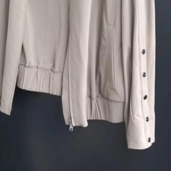 Marc  Cain Oversized bomber jacket in blouson style-Army green size M - Picture 11 of 12